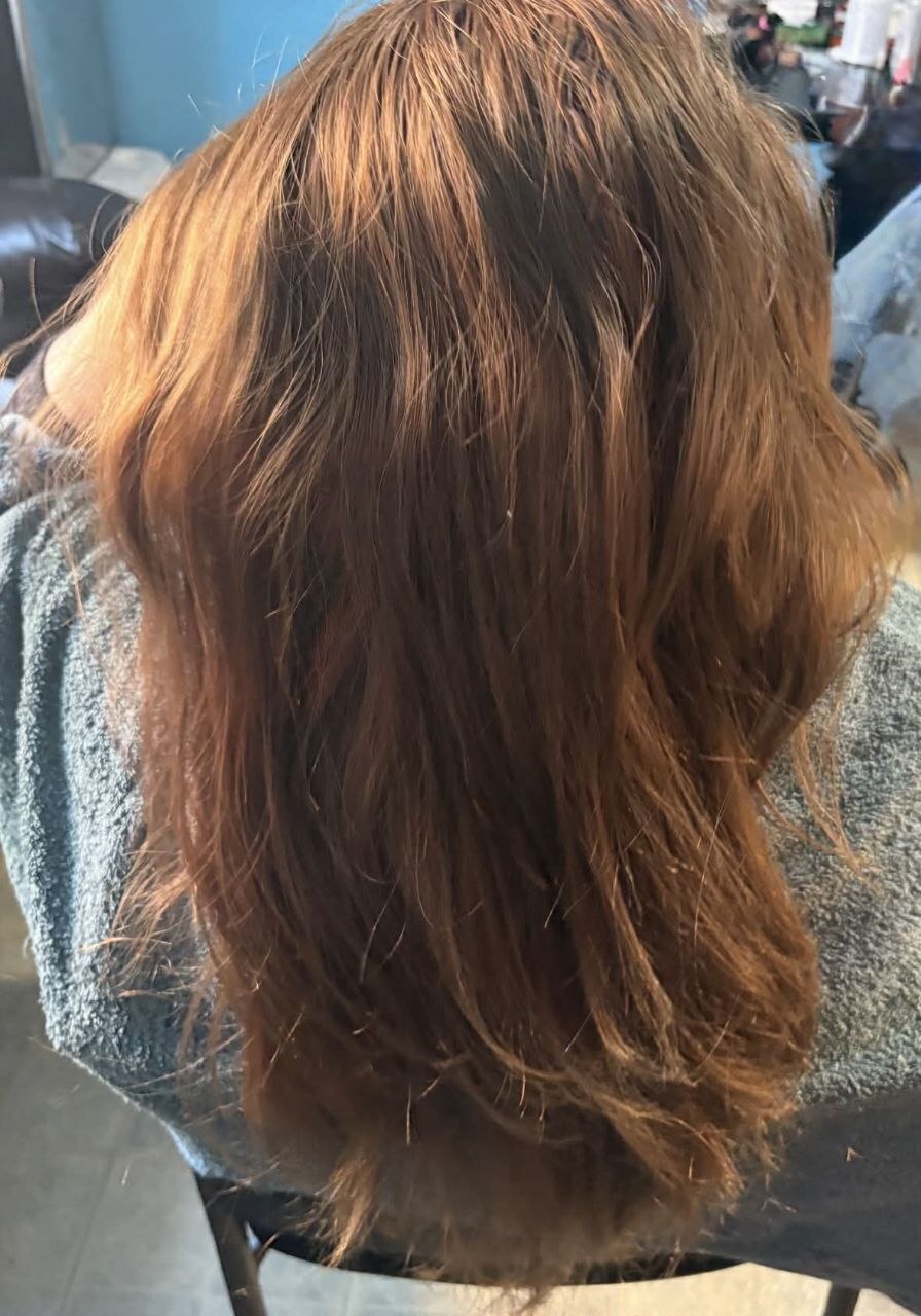 Warm copper wavy hairstyle